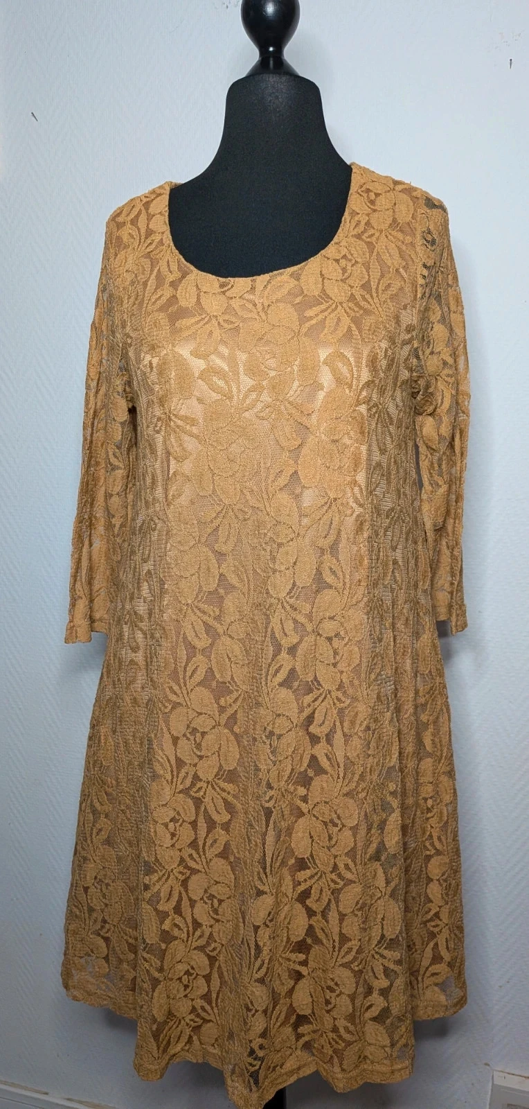 Robe en dentelle – photo 2